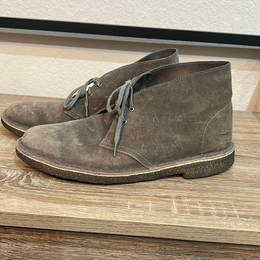 Brown suede Clarks chukka boots. Size 11